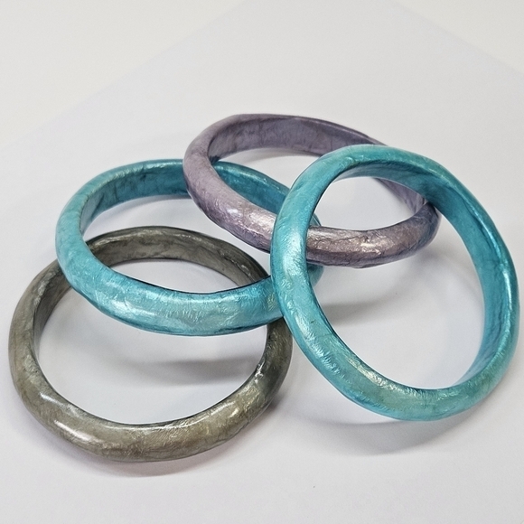 VINTAGE Metallic Four Bangle Stacking Bracelet Lot Set - Picture 1 of 5